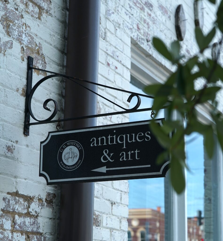 antiques & art cropped antiques & art cropped
